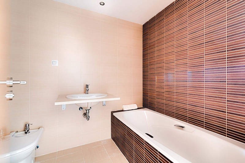 Bank-repossession-golf-apartment-azure-realty-com-11