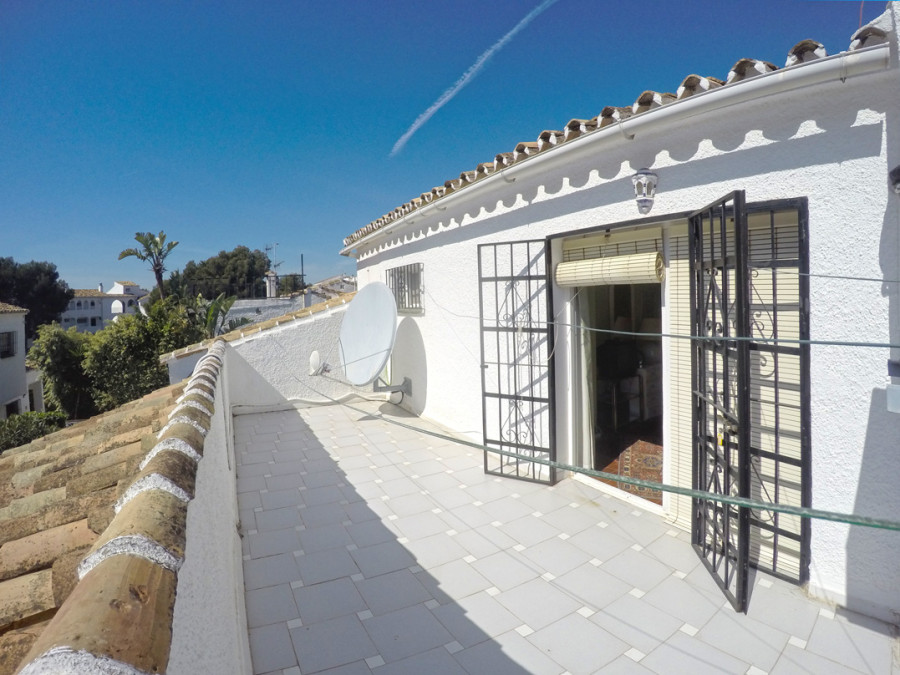 Mijas-Costa-property-costa-del-sol-azure-realty.com