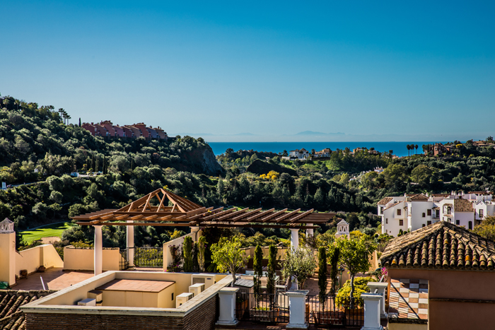 Costa_del_sol_viws_from_Benahavis_apartment