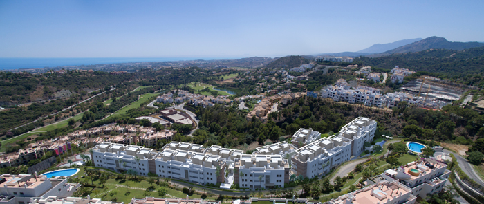 costa-del-sol-property-for-sale-golf-apartment-benahavis-marbella-malaga-1