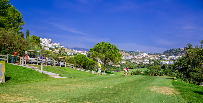 costa-del-sol-property-for-sale-golf-apartment-benahavis-marbella-malaga-14