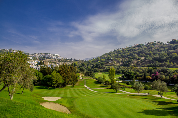 costa-del-sol-property-for-sale-golf-apartment-benahavis-marbella-malaga-15