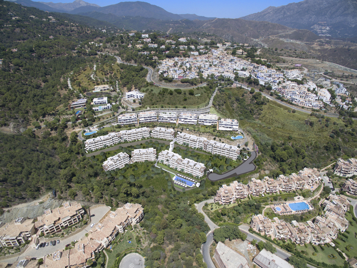costa-del-sol-property-for-sale-golf-apartment-benahavis-marbella-malaga-16