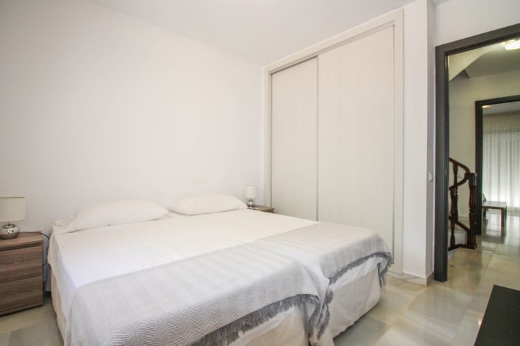 Townhouse for sale in Riviera del Sol