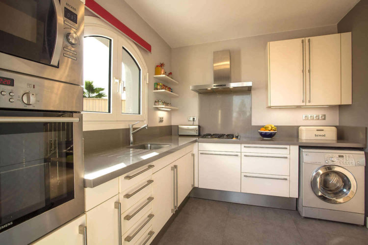 Villa for sale in Riviera del Sol