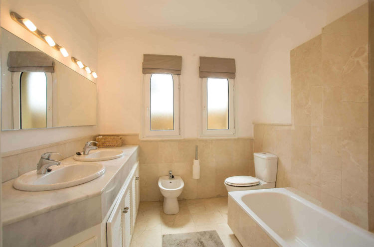 Sea view villa for sale in Mijas Costa