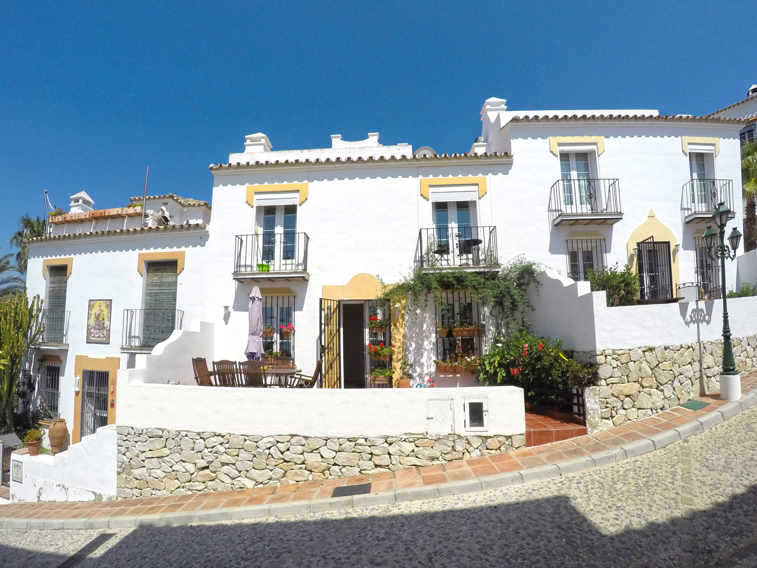 Character townhouse for sale in Cabopino RAD Property Services